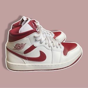 Jordan 1 Mid Reverse Chicago (W)